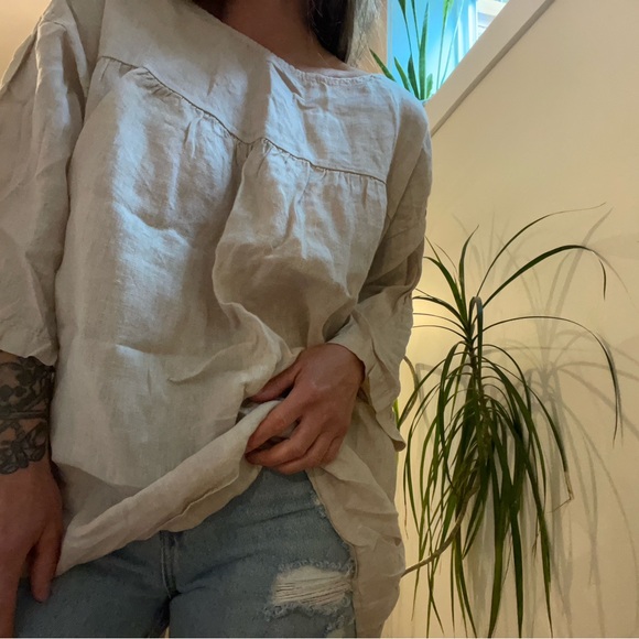 Linen smock top. Boho- hi-low hem. Loose fit. - Picture 2 of 5